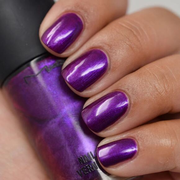 MAC Alice + Olivia Nail Lacquer "So Rich So Pretty" Purple Shimmer NEW - Picture 1 of 10